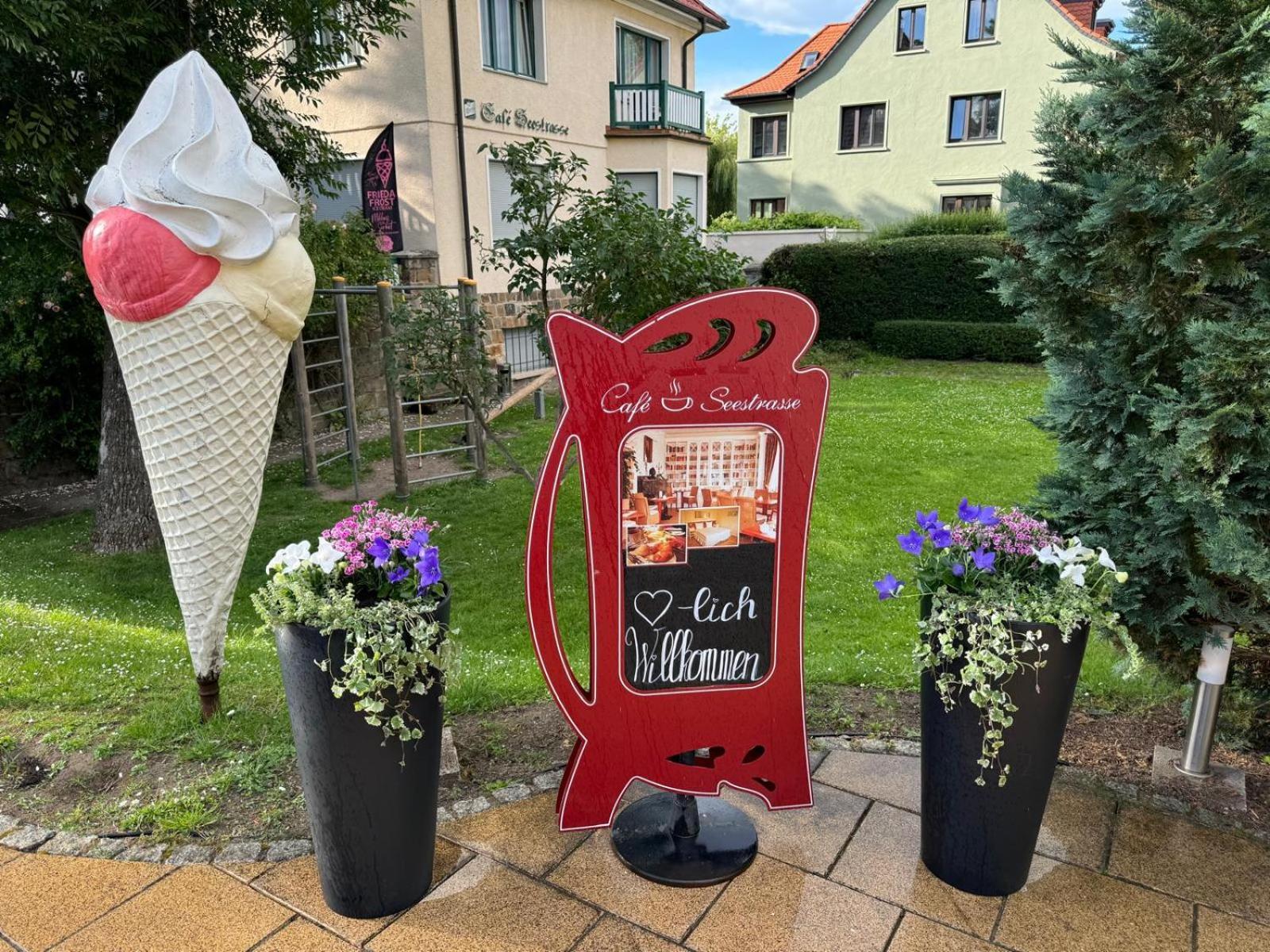 Cafe'Seestrasse Магдебург Екстериор снимка